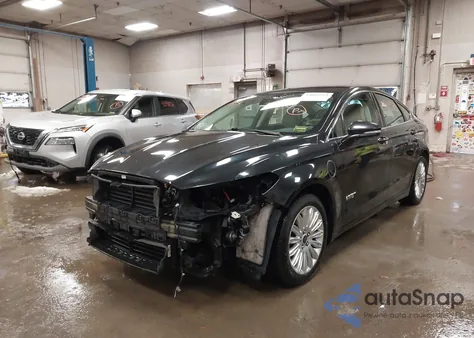 2014 Ford Fusion Energi Titanium from USA, damaged, VIN 3FA6P0SU4ER378826